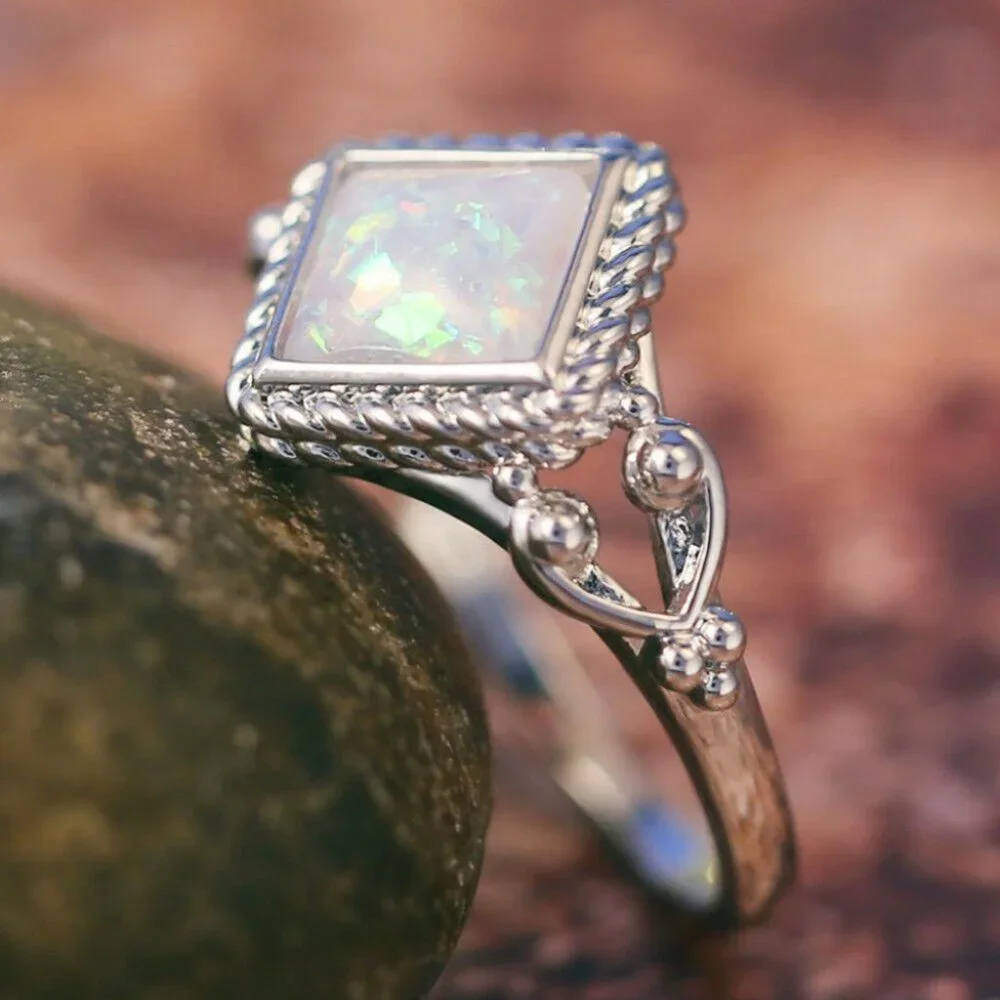 New Beautiful 925 Silver White Opal Ring